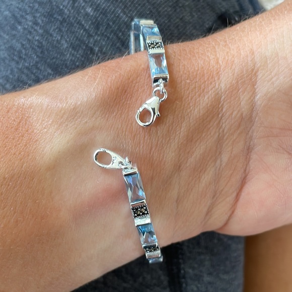 NWOT Silver Bracelet with Blue Gemstones - Picture 2 of 3